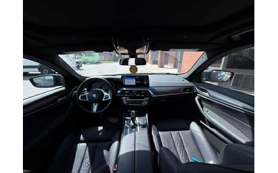 BMW 530 * xDrive * CARFAX * ЛАЗЕР * HEAD UP * 2 КЛЮЧА - автомобили, коли, обяви за нови и употребявани 8
