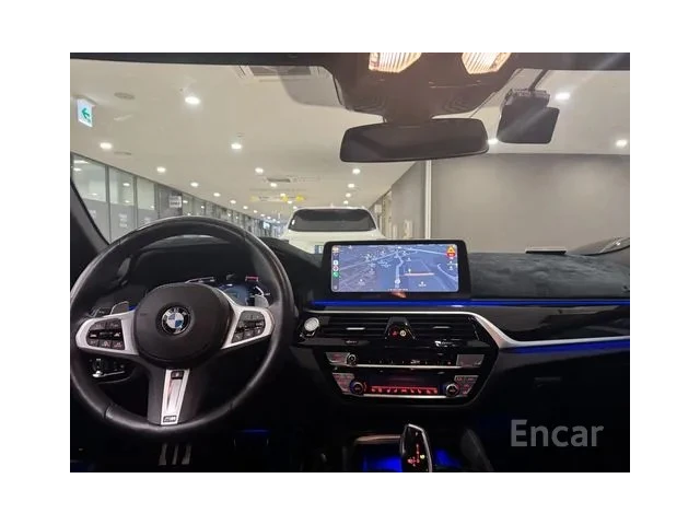 BMW 530 * ПАКЕТ * ДИСТРОНИК * HUD * ЛАЗЕРИ* 360* ОБДУХВАНЕ - автомобили, коли, обяви за нови и употребявани 5