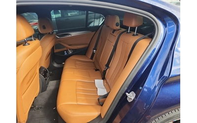 BMW 530 i xDrive/M-Pack/Digital/H&K/Pano - автомобили, коли, обяви за нови и употребявани 7