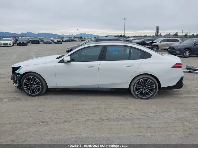 BMW 530 XI - автомобили, коли, обяви за нови и употребявани 14