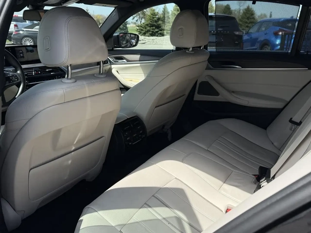 BMW 530 - автомобили, коли, обяви за нови и употребявани 10