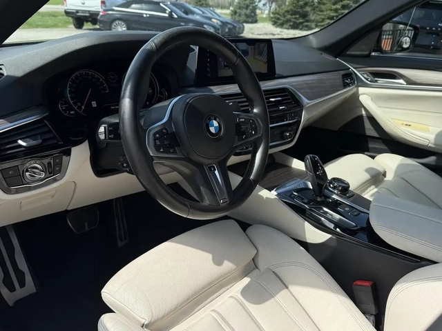 BMW 530 - автомобили, коли, обяви за нови и употребявани 9
