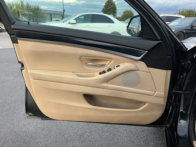 BMW 530 M PAKET PERFORMANS-LED-BIXENON-NAVI-GERMANIA !!! - автомобили, коли, обяви за нови и употребявани 7