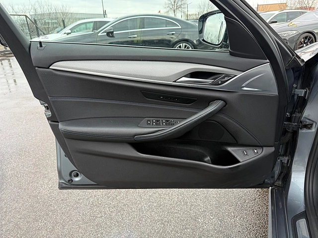 BMW 530 M PAKET-DISTRONIK-SPORT-KAMERA-ПОДГРЯВАНЕ-ГЕРМАНИЯ - автомобили, коли, обяви за нови и употребявани 6