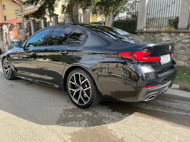 BMW 530 M-PK* 8ZF* DIS* BLK OPTIC* CARPLAY* M-BRAKES* AMBI - автомобили, коли, обяви за нови и употребявани 5