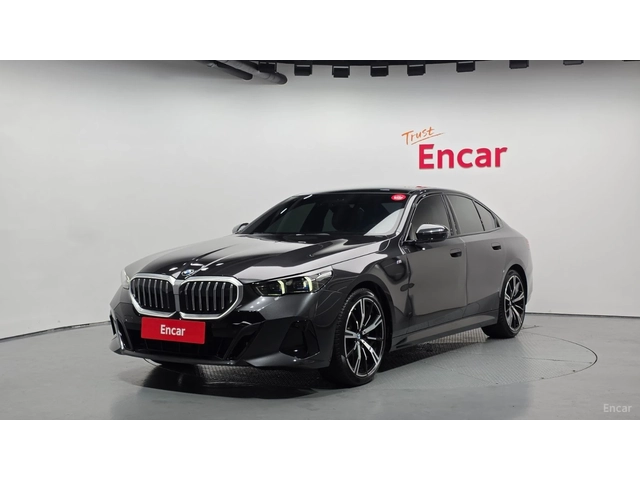 BMW 530 XDRIVE* MSPORT* DISTRONIC* ОБДУХВАНЕ* 360* HUD* - автомобили, коли, обяви за нови и употребявани 0