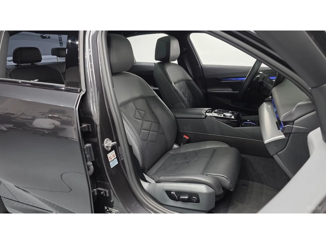 BMW 530 XDRIVE* MSPORT* DISTRONIC* ОБДУХВАНЕ* 360* HUD* - автомобили, коли, обяви за нови и употребявани 8
