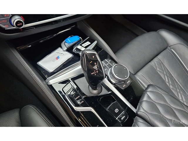 BMW 530 i M SPORT* HARMAN KARDON* DISTRONIC* HEAD-UP* - автомобили, коли, обяви за нови и употребявани 12