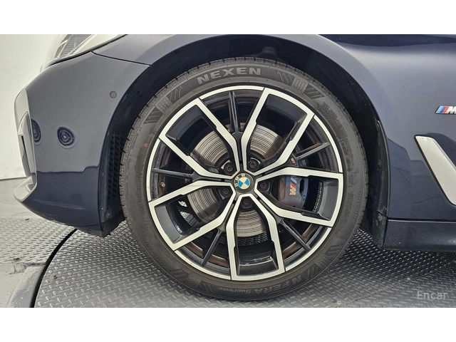 BMW 530 i M SPORT* HARMAN KARDON* DISTRONIC* HEAD-UP* - автомобили, коли, обяви за нови и употребявани 4