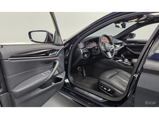 BMW 530 i M SPORT* HARMAN KARDON* DISTRONIC* HEAD-UP* - автомобили, коли, обяви за нови и употребявани 5