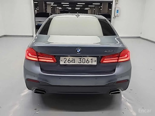 BMW 530 i M SPORT* DISTRONIC* ХЕДЪП* 360* ОБДУХВАНЕ* PANO* - автомобили, коли, обяви за нови и употребявани 3