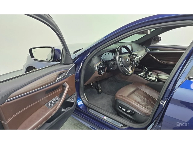 BMW 530 i xDrive M SPORT* DISTRONIC* 360* ХЕДЪП* ОБДУХВАНЕ - автомобили, коли, обяви за нови и употребявани 5
