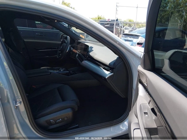 BMW 530 XDRIVE* MPACK* 360* KEYLESS* AMBIENT* - автомобили, коли, обяви за нови и употребявани 9