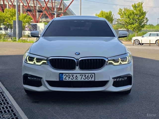 BMW 530 XDRIVE* M SPORT* КОЖА* ОБДУХВ* ПАНО* MEMORY* HUD - автомобили, коли, обяви за нови и употребявани 2