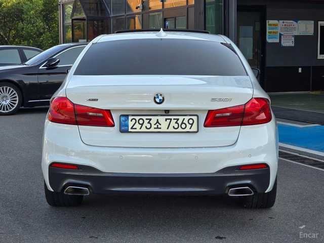 BMW 530 XDRIVE* M SPORT* КОЖА* ОБДУХВ* ПАНО* MEMORY* HUD - автомобили, коли, обяви за нови и употребявани 3