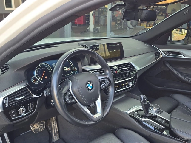 BMW 530 XDRIVE* M SPORT* КОЖА* ОБДУХВ* ПАНО* MEMORY* HUD - автомобили, коли, обяви за нови и употребявани 6