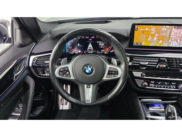 BMW 530 Xi* M-SPORT* ПОДГРЕВ* ОБДУХВАНЕ* 360* ШИБИДАХ* HUD - автомобили, коли, обяви за нови и употребявани 11