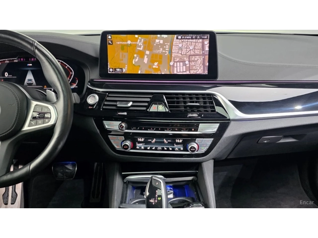 BMW 530 Xi* M-SPORT* ПОДГРЕВ* ОБДУХВАНЕ* 360* ШИБИДАХ* HUD - автомобили, коли, обяви за нови и употребявани 12