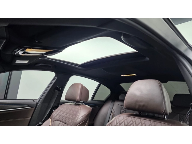 BMW 530 Xi* M-SPORT* ПОДГРЕВ* ОБДУХВАНЕ* ШИБИДАХ* 360* HUD - автомобили, коли, обяви за нови и употребявани 16