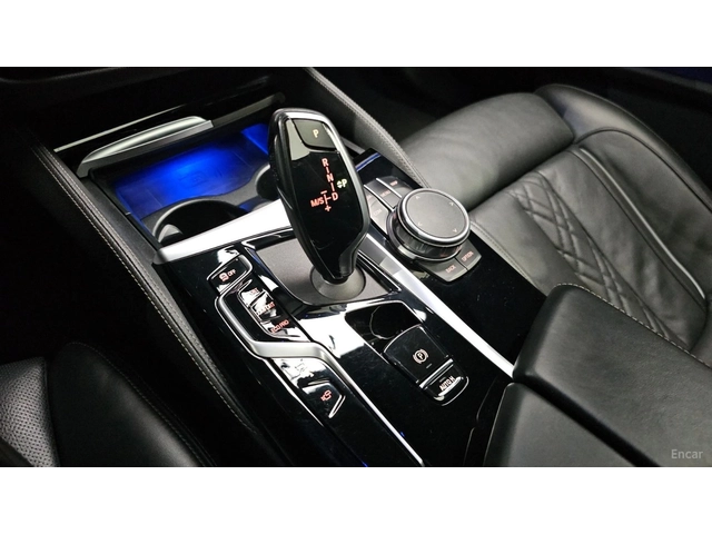BMW 530 M-SPORT* ПОДГРЕВ* ОБДУХВАНЕ* ШИБИДАХ* 360* HUD* - автомобили, коли, обяви за нови и употребявани 8