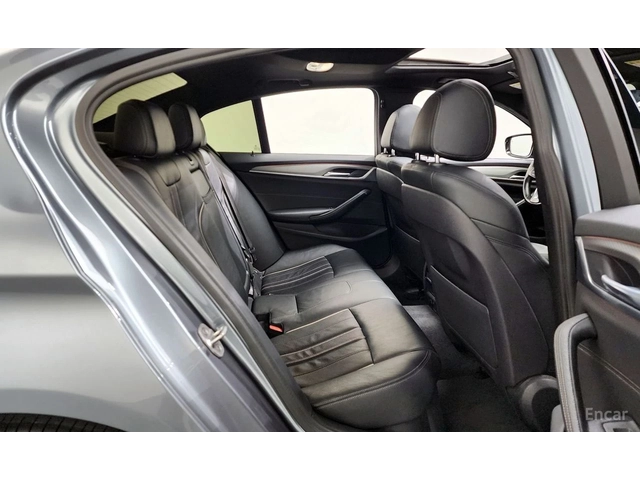 BMW 530 M* SPORT* ДИСТРОНИК* ХЕДЪП* LANE* ASSIST* - автомобили, коли, обяви за нови и употребявани 14