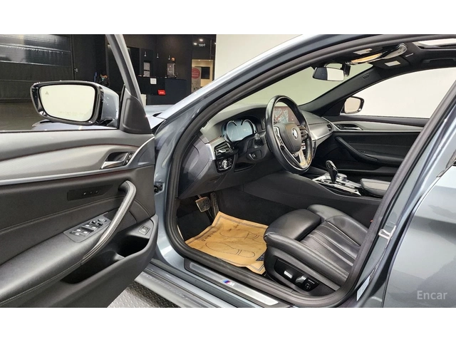 BMW 530 M* SPORT* ДИСТРОНИК* ХЕДЪП* LANE* ASSIST* - автомобили, коли, обяви за нови и употребявани 4