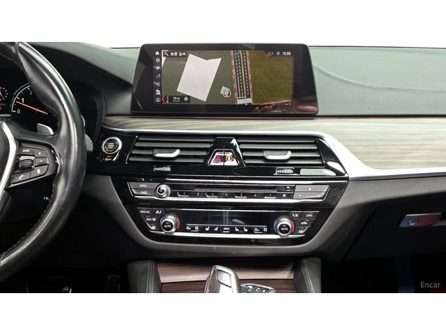 BMW 530 M* 360 КАМЕРА* HEADUP* ОБДУХВАНЕ* ПОДГРЕВ - автомобили, коли, обяви за нови и употребявани 12