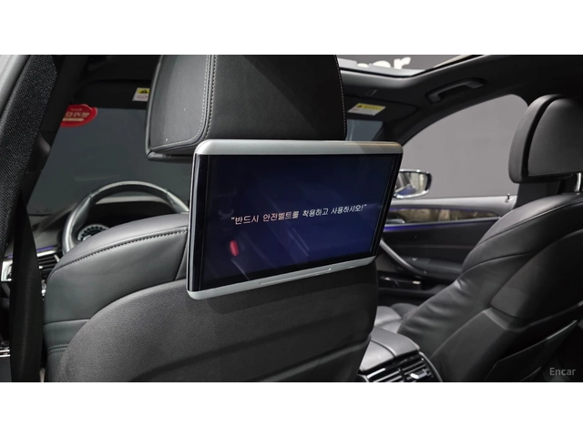 BMW 530 M* ОБДУХВАНЕ* ПОДГРЕВ* 360 КАМЕРА* HEADUP* HARMAN - автомобили, коли, обяви за нови и употребявани 10