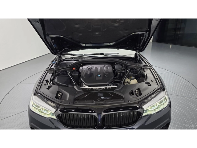 BMW 530 М* ОБДУХВАНЕ* ПОДГРЕВ* 360 КАМЕРА* HEADUP - автомобили, коли, обяви за нови и употребявани 5