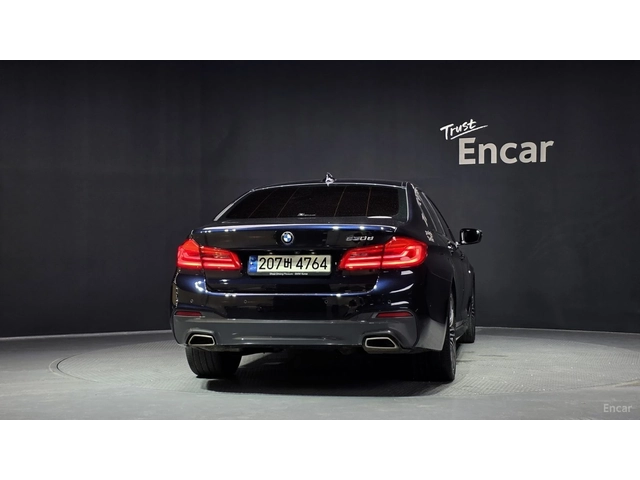 BMW 530 M* ОБДУХВАНЕ* ПОДГРЕВ* 360 КАМЕРА* ПАНОРАМА* HEADU - автомобили, коли, обяви за нови и употребявани 3