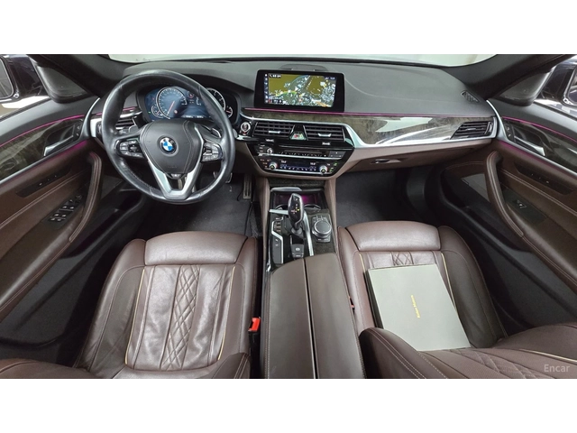 BMW 530 M* ОБДУХВАНЕ* ПОДГРЕВ* 360 КАМЕРА* ПАНОРАМА* HEADU - автомобили, коли, обяви за нови и употребявани 6