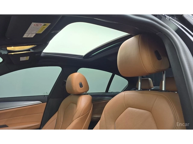 BMW 530 M* SPORT* ОБДУХВАНЕ* ДИСТРОНИК* ХЕДЪП* - автомобили, коли, обяви за нови и употребявани 12