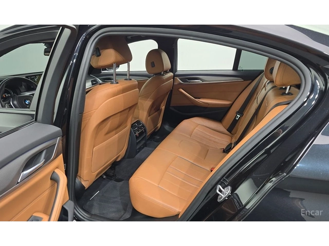 BMW 530 M* SPORT* ОБДУХВАНЕ* ДИСТРОНИК* ХЕДЪП* - автомобили, коли, обяви за нови и употребявани 13