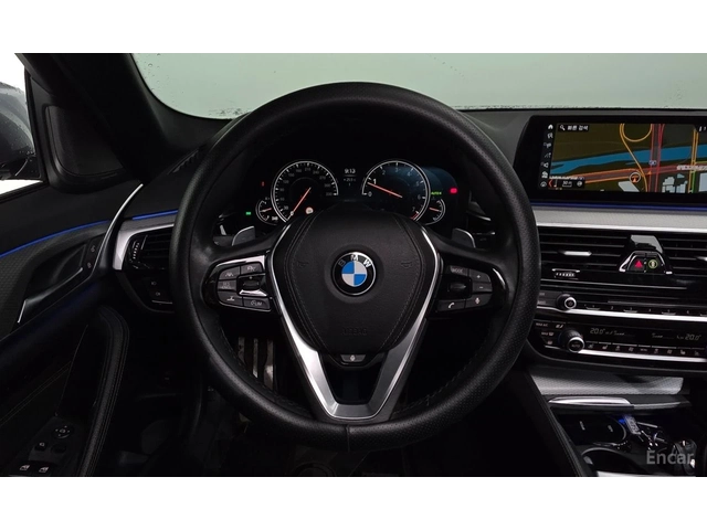 BMW 530 M* SPORT* HARMON* KARDON* ОБДУХВАНЕ* ДИСТРОНИК* ХЕ - автомобили, коли, обяви за нови и употребявани 7