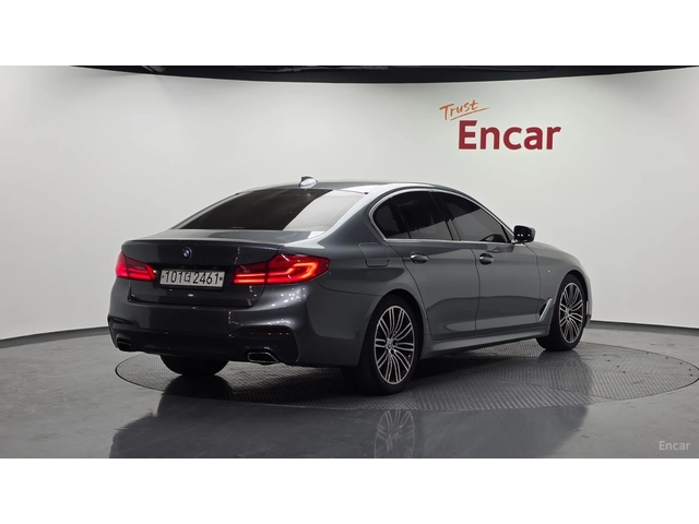 BMW 530 M SPORT PLUS* HUD* КОЖА* ОБДУХВ* НАВИ* ПАНО - автомобили, коли, обяви за нови и употребявани 1