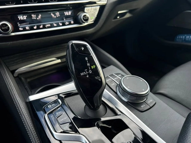 BMW 530 i xDrive M SPORT* HARMAN KARDON* PANORAMA* КАМЕРА* - автомобили, коли, обяви за нови и употребявани 13
