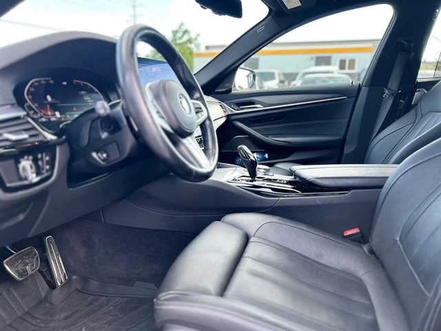 BMW 530 i xDrive M SPORT* HARMAN KARDON* PANORAMA* КАМЕРА* - автомобили, коли, обяви за нови и употребявани 8