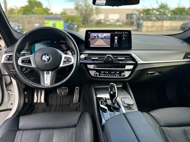 BMW 530 i xDrive M SPORT* HARMAN KARDON* PANORAMA* КАМЕРА* - автомобили, коли, обяви за нови и употребявани 9