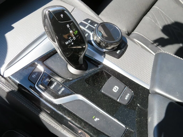 BMW 530 i xDrive M SPORT* HARMAN KARDON* ХЕДЪП* ПАНОРАМА* - автомобили, коли, обяви за нови и употребявани 13