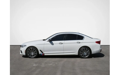 BMW 530 i xDrive M SPORT* HARMAN KARDON* ХЕДЪП* ПАНОРАМА* - автомобили, коли, обяви за нови и употребявани 7