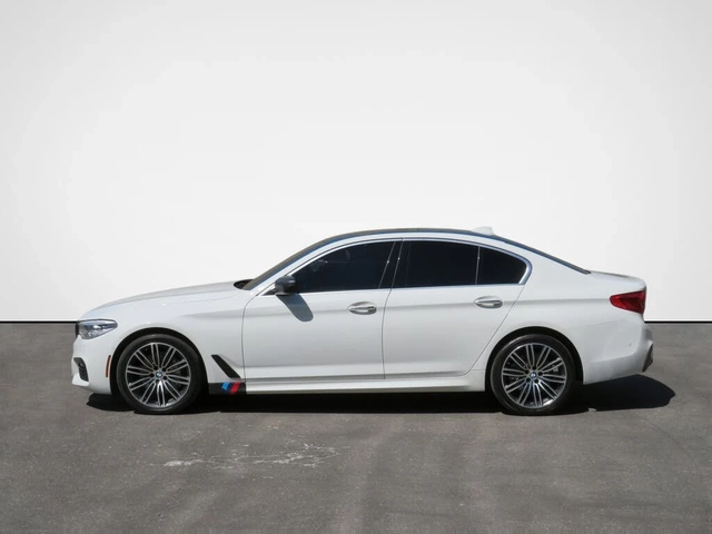 BMW 530 i xDrive M SPORT* HARMAN KARDON* ХЕДЪП* ПАНОРАМА* - автомобили, коли, обяви за нови и употребявани 7