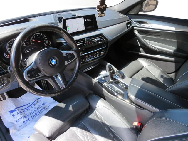 BMW 530 i xDrive M SPORT* HARMAN KARDON* ХЕДЪП* ПАНОРАМА* - автомобили, коли, обяви за нови и употребявани 8