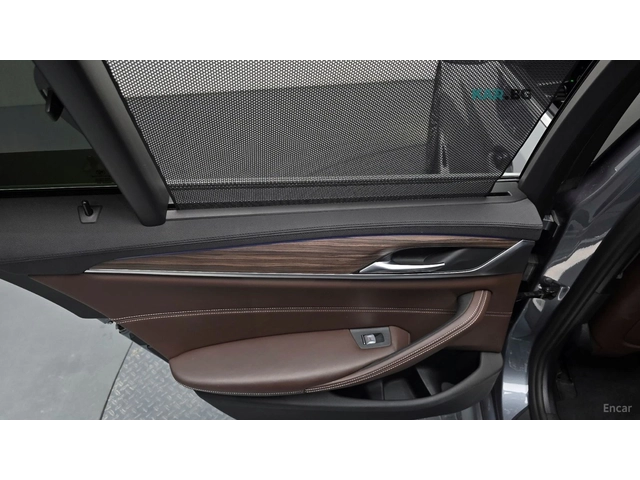 BMW 530 * FULL* M PACK* 360* Ambient Light* Head-up* - автомобили, коли, обяви за нови и употребявани 16