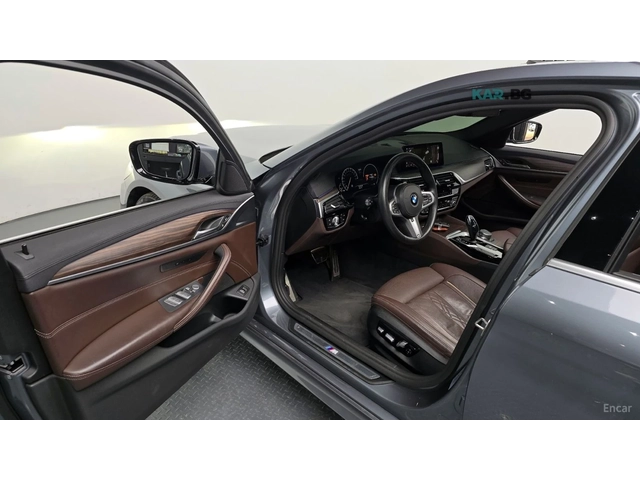 BMW 530 * FULL* M PACK* 360* Ambient Light* Head-up* - автомобили, коли, обяви за нови и употребявани 7