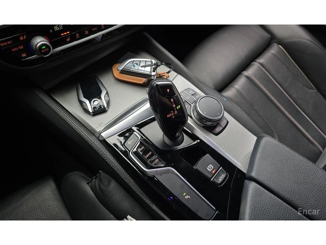 BMW 530 M* SPORT* ДИСТРОНИК* ХЕДЪП* LANE* ASSIST* - автомобили, коли, обяви за нови и употребявани 10