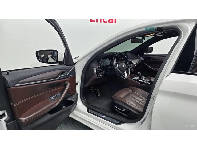 BMW 530 xDrive M PACK* 360* ДИГ ТАБЛО* DISTRO* ОБДУХ* LANE - автомобили, коли, обяви за нови и употребявани 2