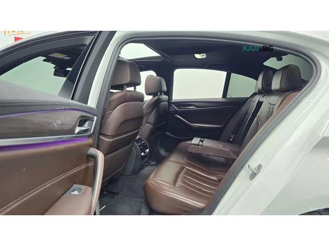 BMW 530 xDrive M PACK* 360* ДИГ ТАБЛО* DISTRO* ОБДУХ* LANE - автомобили, коли, обяви за нови и употребявани 8