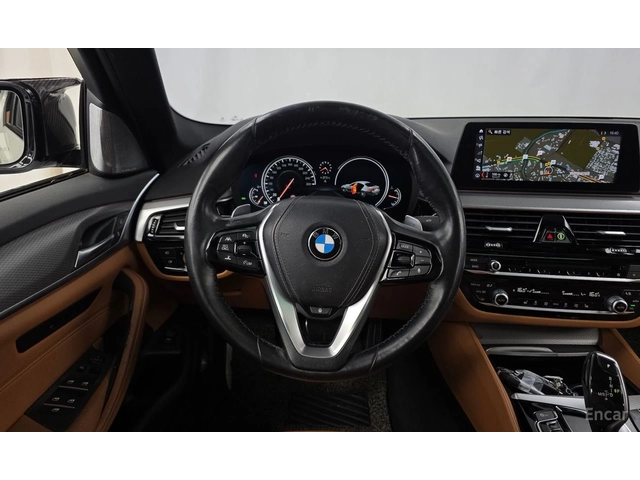 BMW 530 i xDrive M SPORT* BOWERS & WILKINS* DISTRONIC* - автомобили, коли, обяви за нови и употребявани 8
