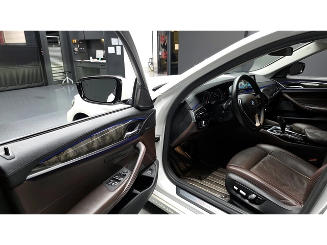 BMW 530 d Luxury Plus - автомобили, коли, обяви за нови и употребявани 10