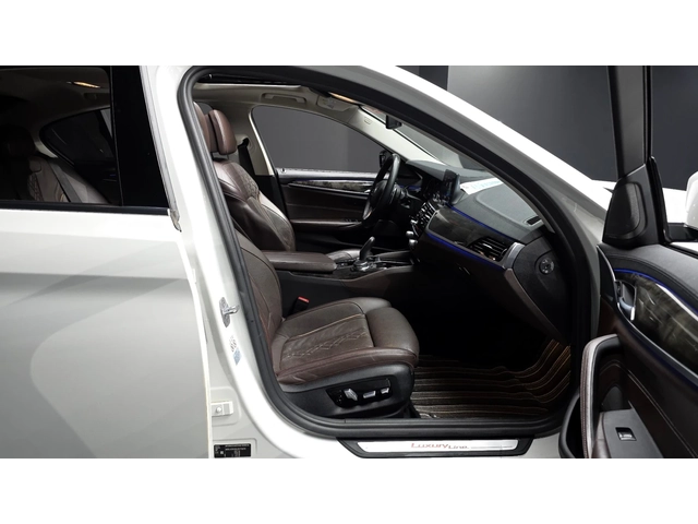 BMW 530 d Luxury Plus - автомобили, коли, обяви за нови и употребявани 12